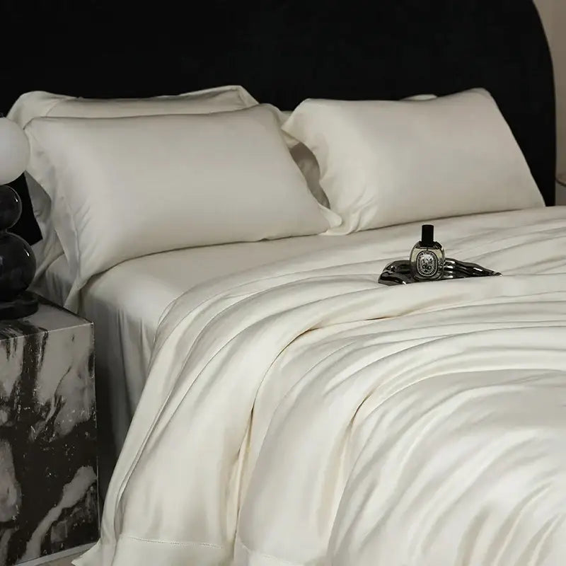 Black Velvet Bedding Set