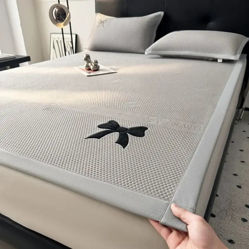 Green Knot Cool Mat Set