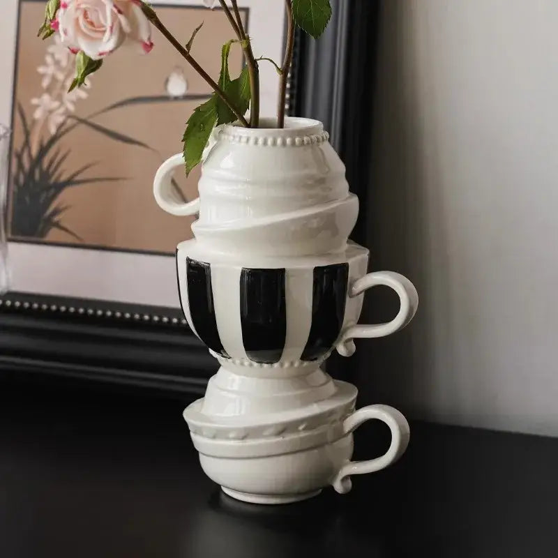 Black White Folding Vase