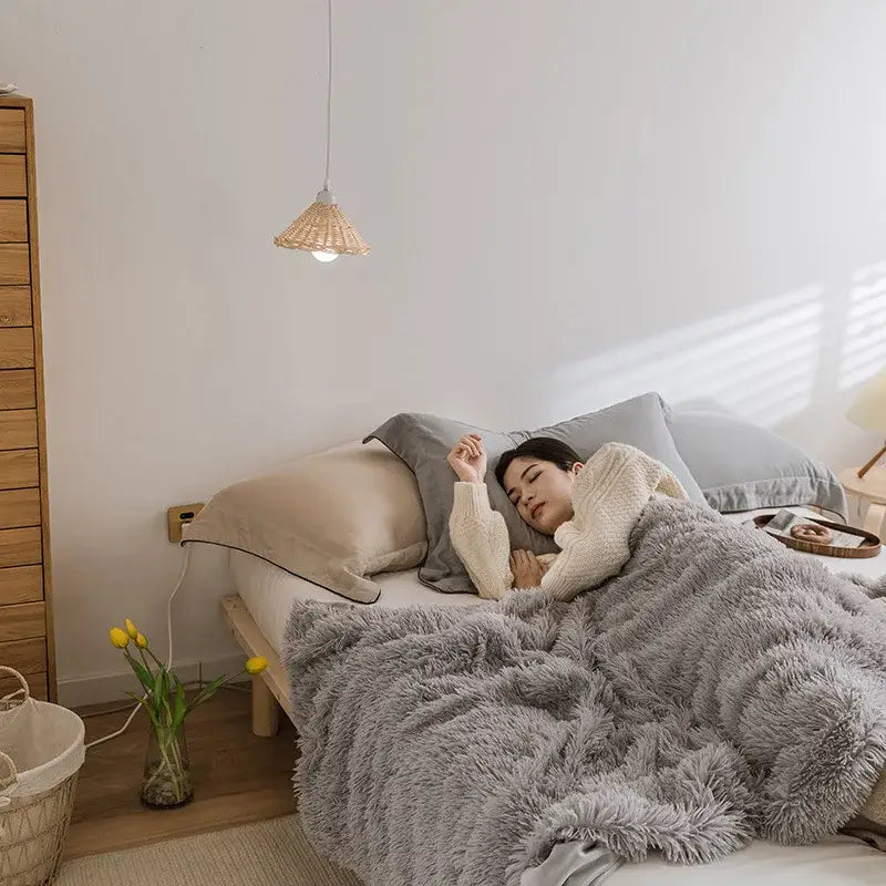 Pink Faux Fur Throw Blanket