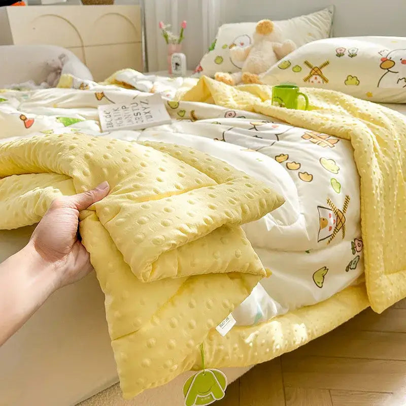 Cream Pattern Summer Quilt