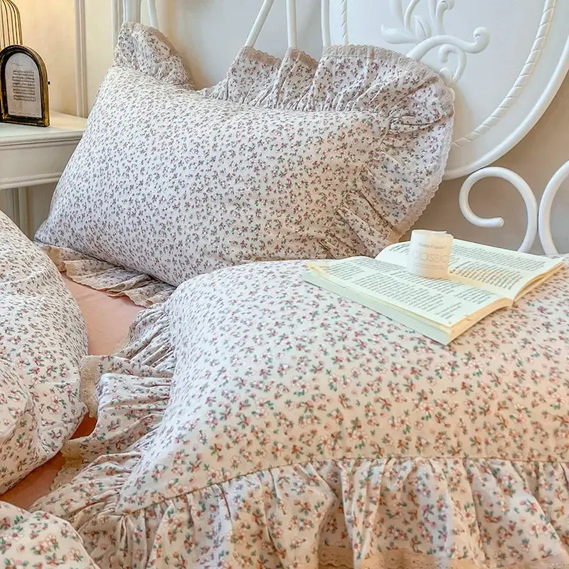 Cream Lace Ruffle Bedding