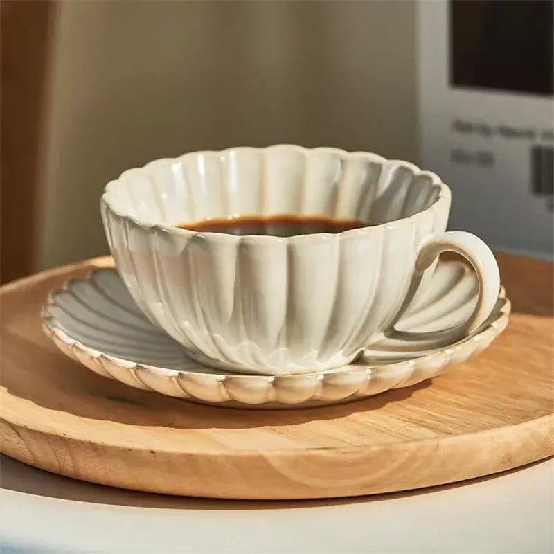 Cream Scalloped Tea Cup Set