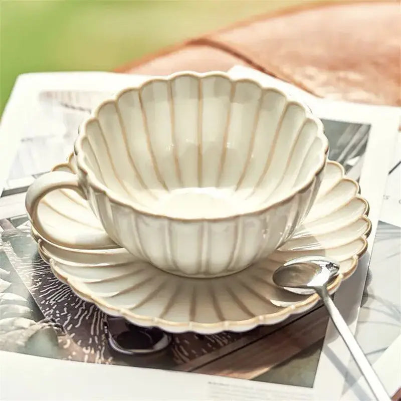 Cream Scalloped Tea Cup Set