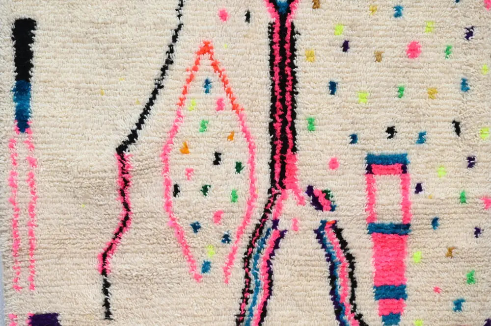 Beige Geometric Moroccan Rug for Living Area