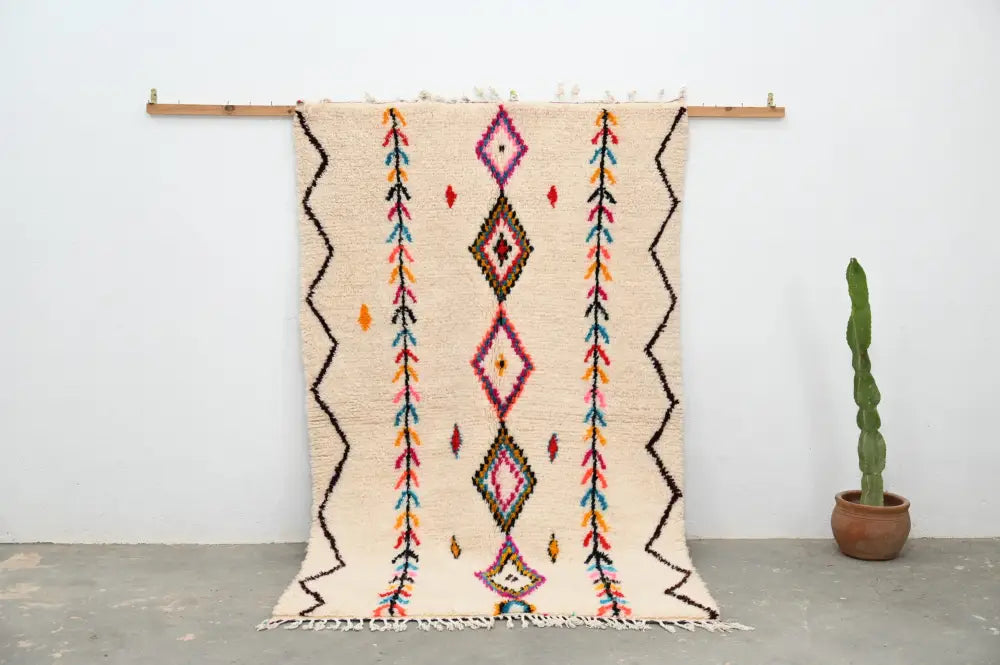 Beige Geometric Moroccan Rug for Living Areas
