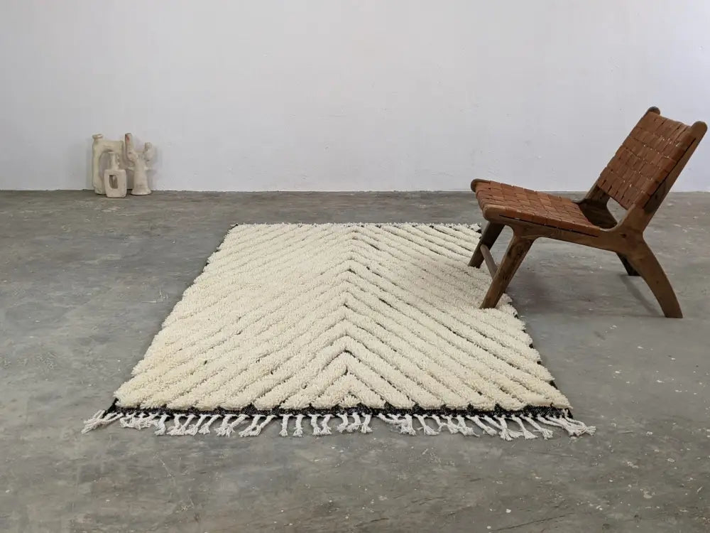 Cream Black Zigzag Rug