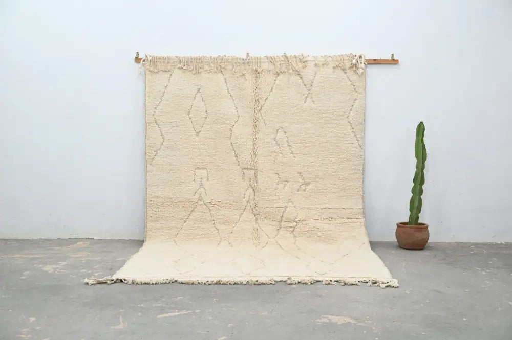Plush Cream Geometric Wool Rug for Modern Homes