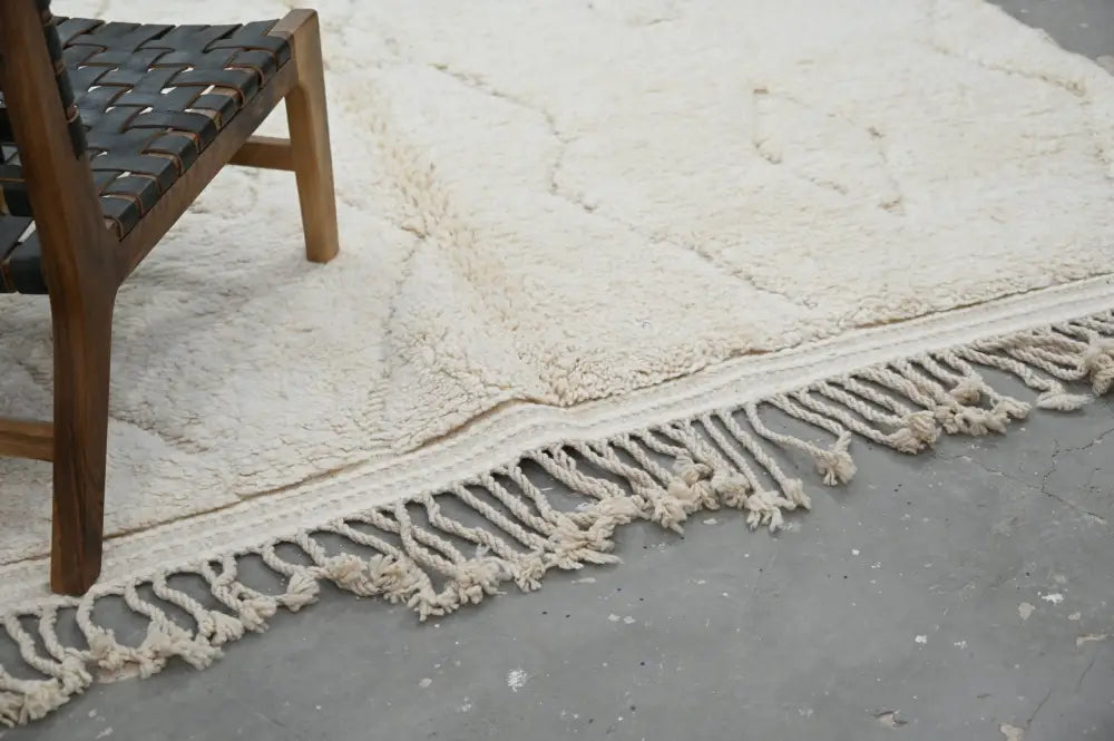 Plush Cream Geometric Wool Rug for Modern Homes