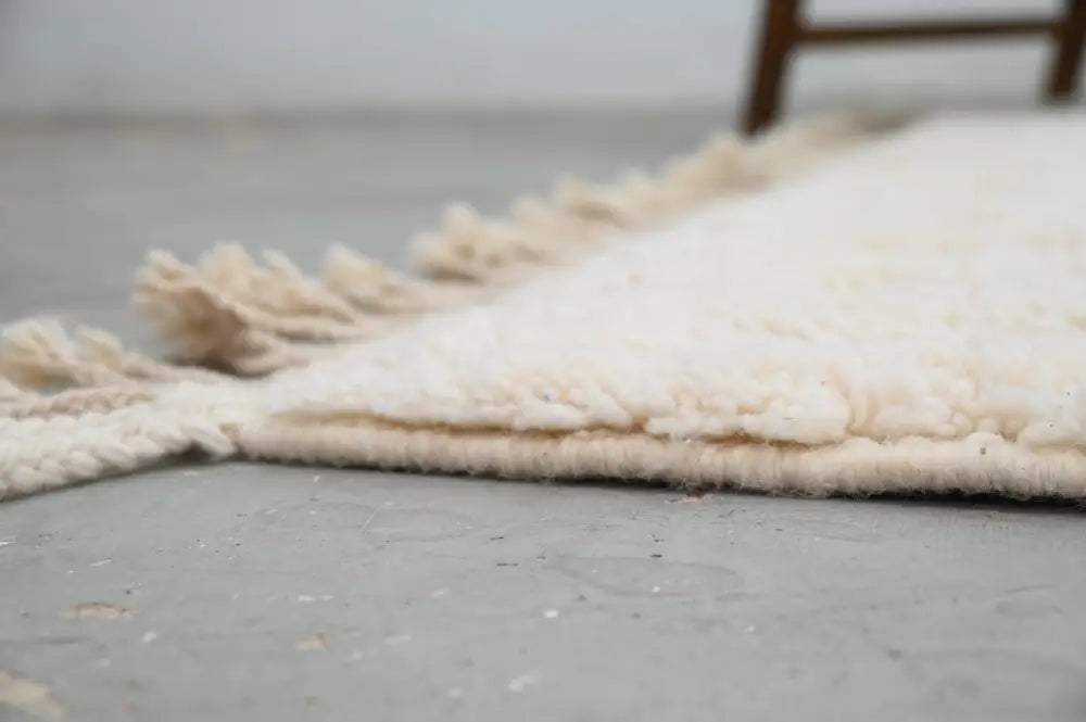 Cream Wavy Wool Rug