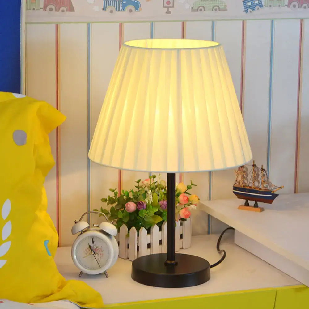 Cream Pleated Table Lamp