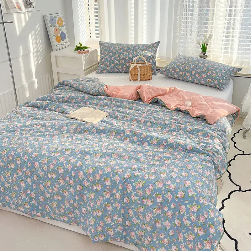 Rabbit Print Gauze Quilt
