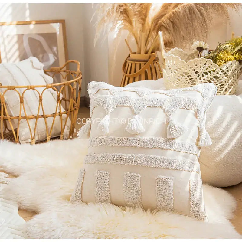 Cream Tufted Cushion Case