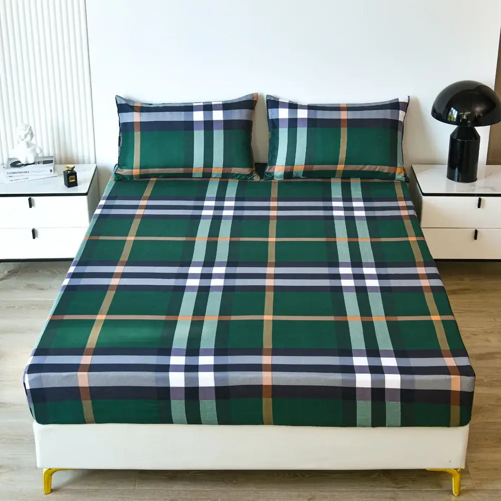 White Gold Geometric Sheet Set