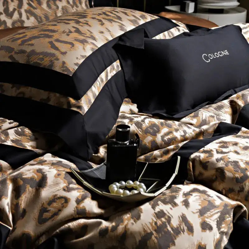 Black Gold Leopard Jacquard Bedding Set King Queen