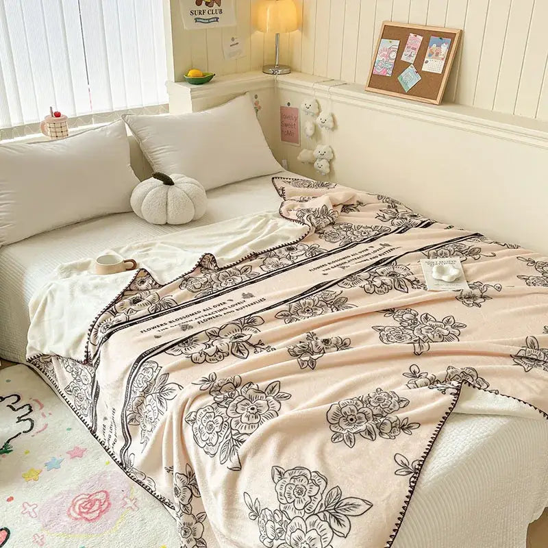 Bear Pattern Milk Velvet Blanket