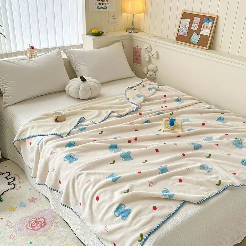 Bear Pattern Milk Velvet Blanket