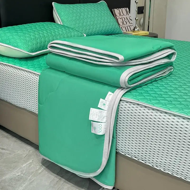 Ice Silk Quilt Set