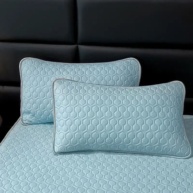 Ice Silk Quilt Set