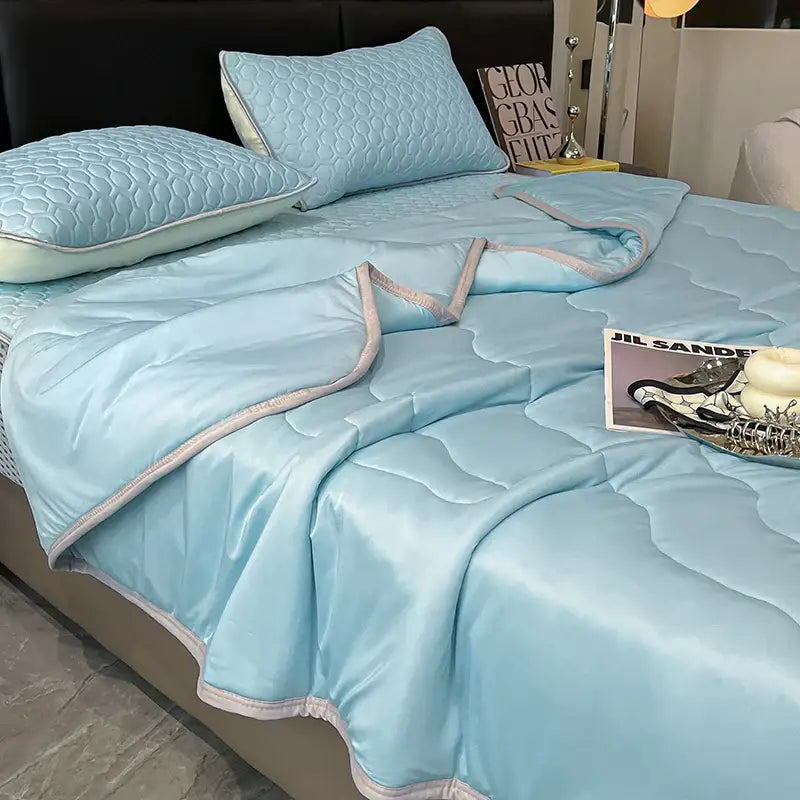 Ice Silk Quilt Set