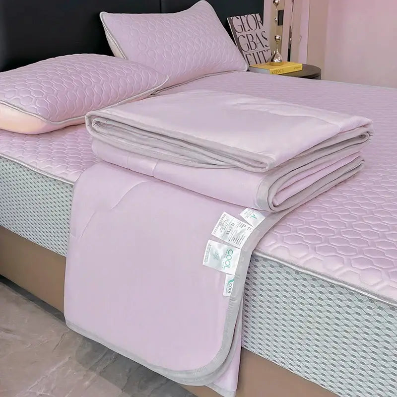 Ice Silk Quilt Set