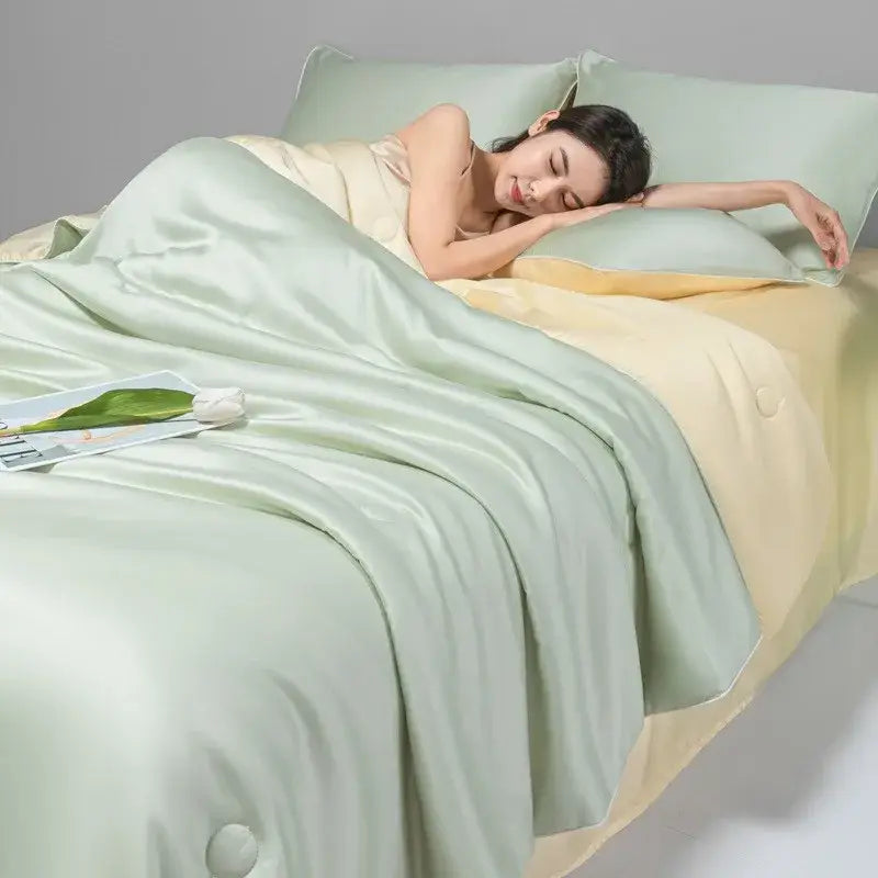 Green Ice Silk Quilt Set