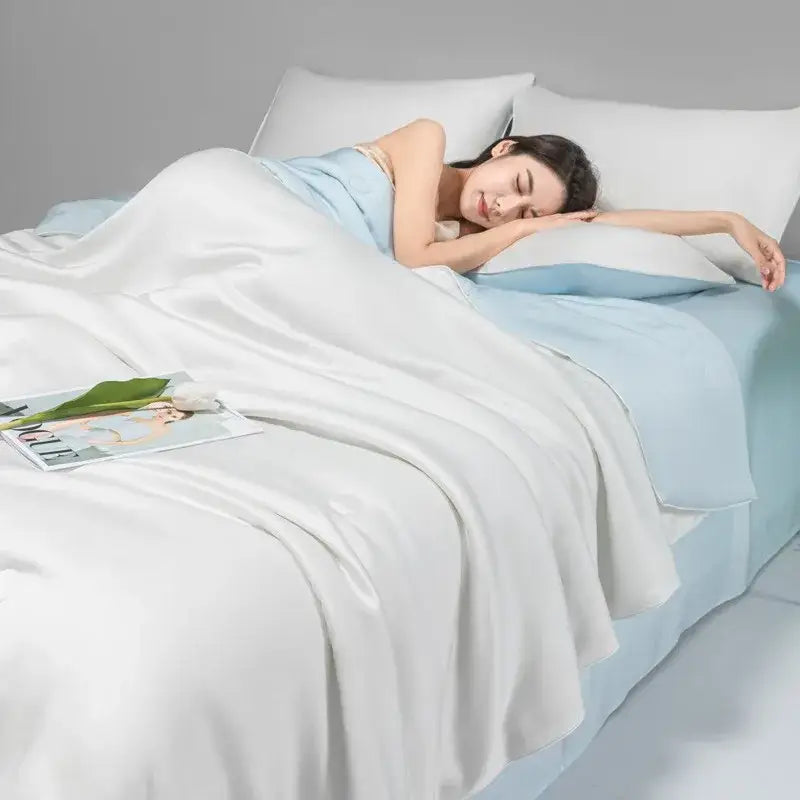 Green Ice Silk Quilt Set