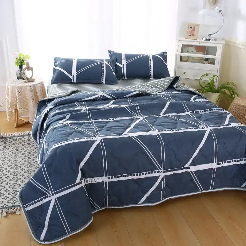 Mint Daisy Quilted Bedding