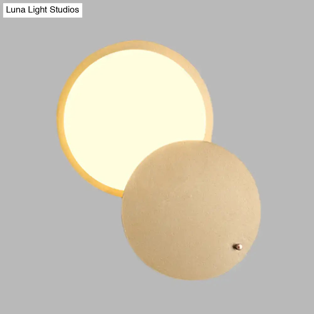 Gold Metal Wall Lamp