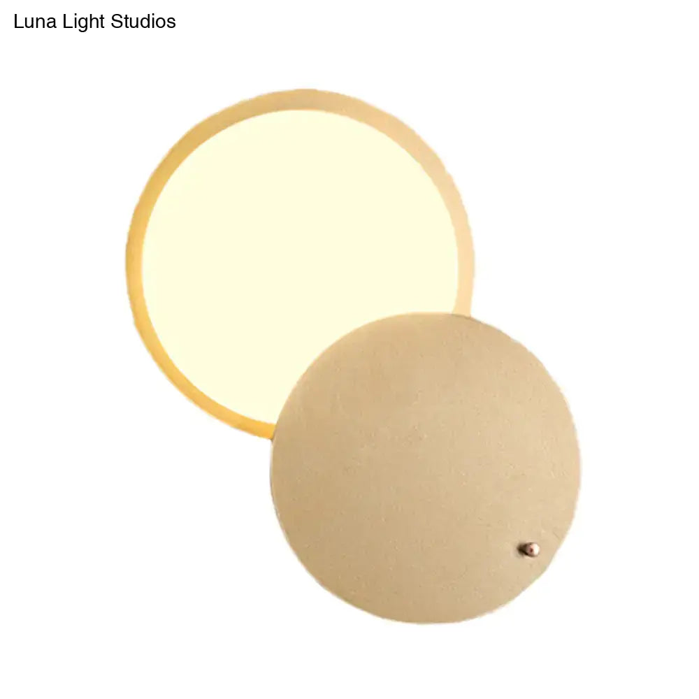 Gold Metal Wall Lamp