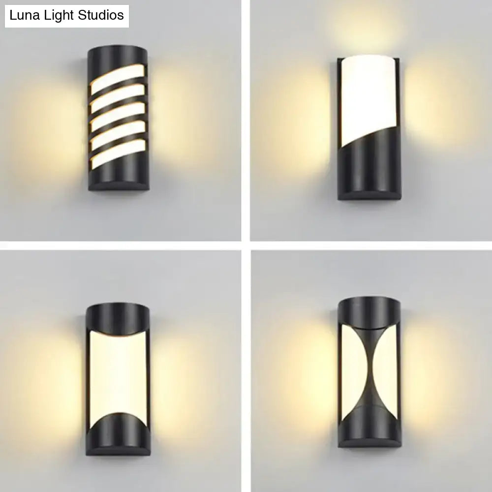 Black Curved Patio Sconce