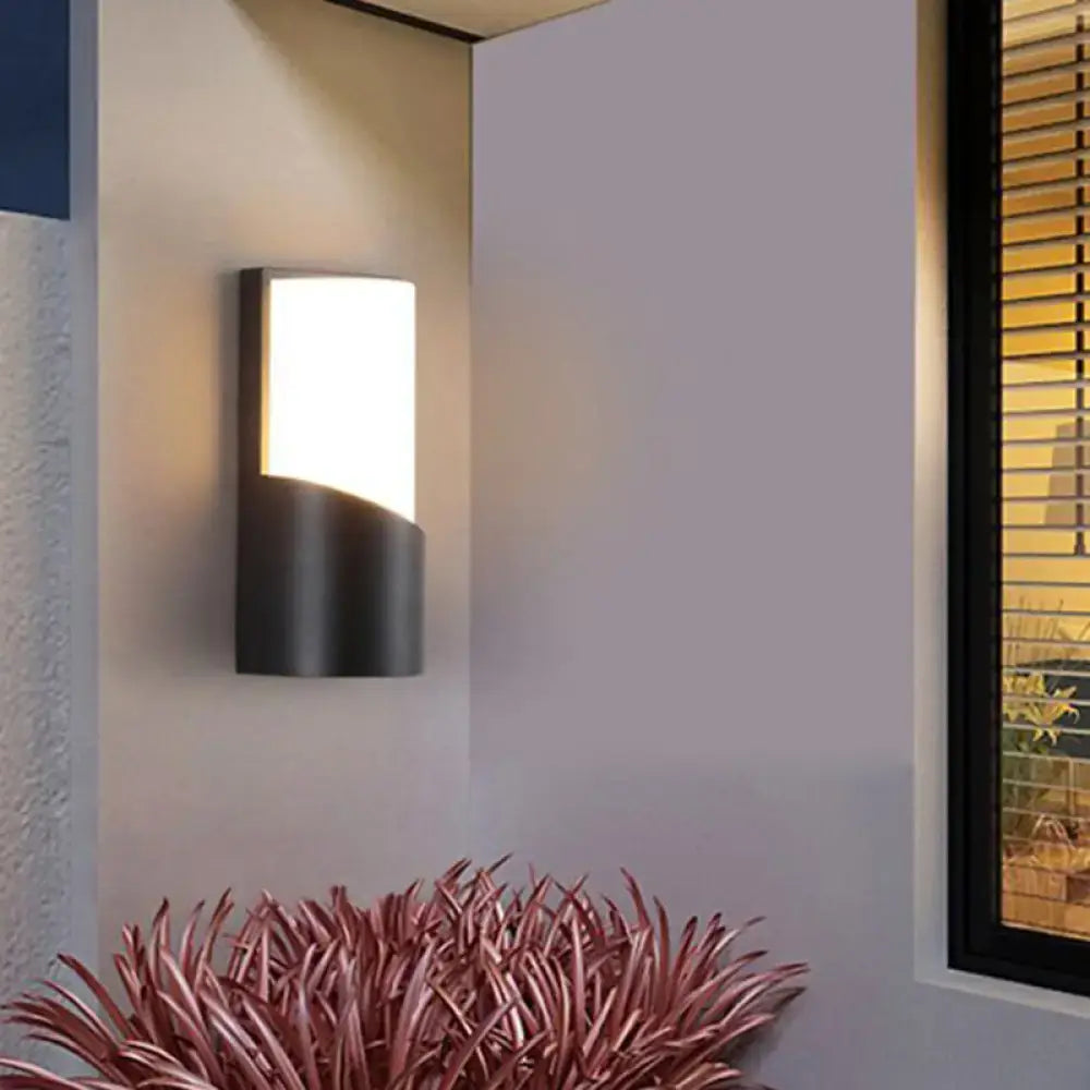Black Curved Patio Sconce