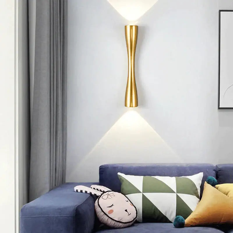 Black Curved IP65 Outdoor Wall Sconce