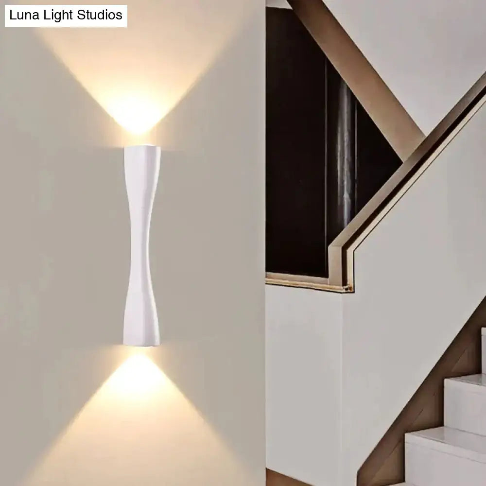 Black Curved IP65 Outdoor Wall Sconce