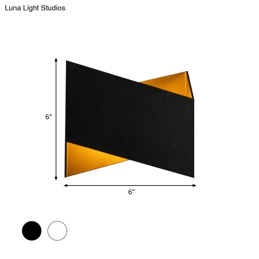 Black Geometric Stairway Wall Lamp