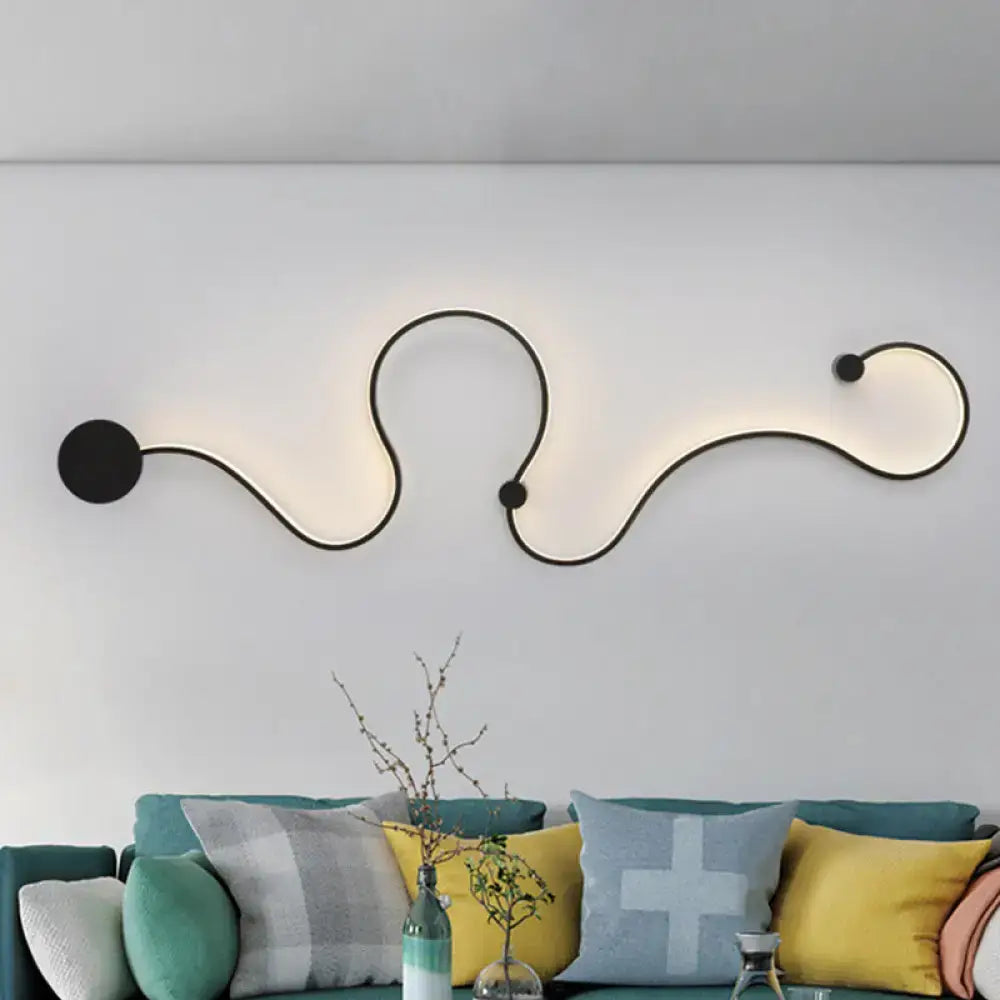 Black Modern Snake-Arm Wall Lamp
