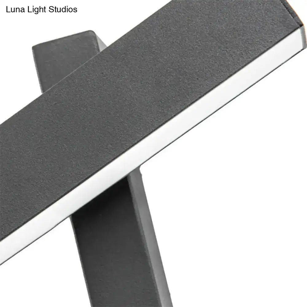 Black Adjustable Wall Lamp Versatile Arm Design
