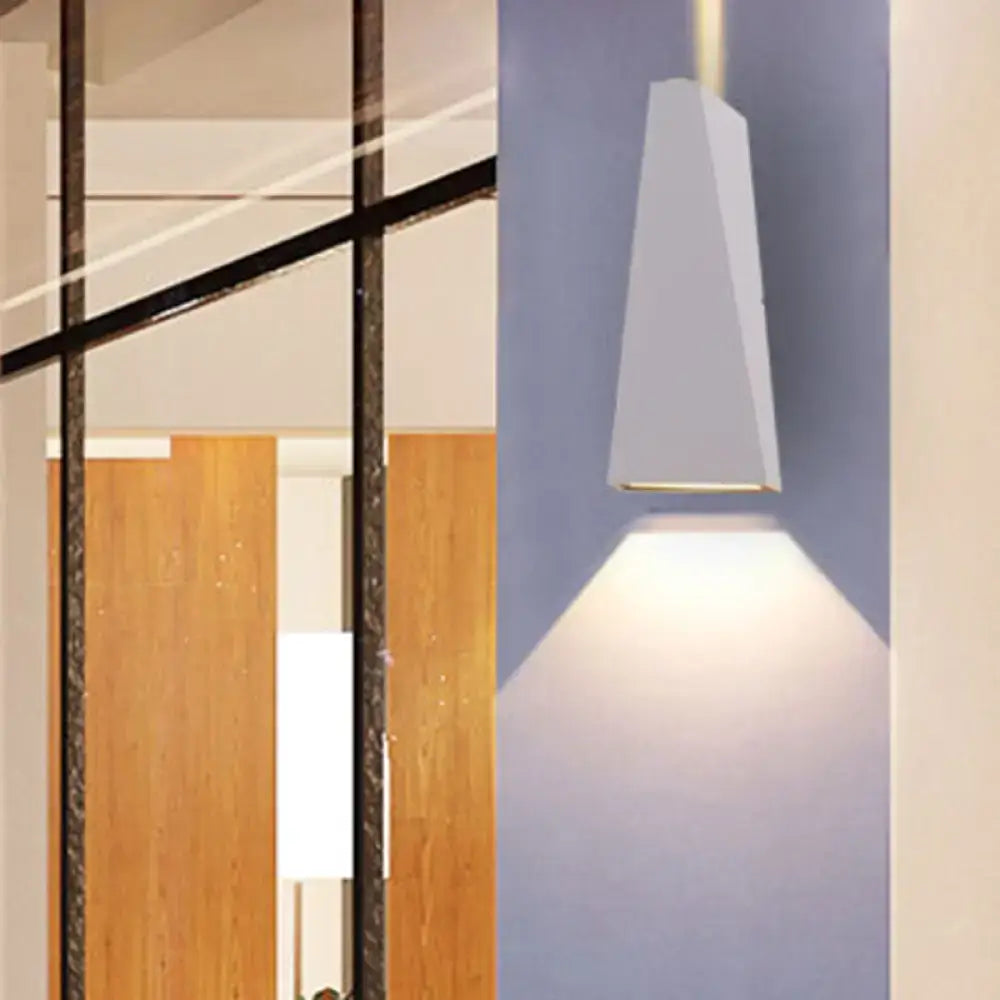 Black Geometric Wall Lamp