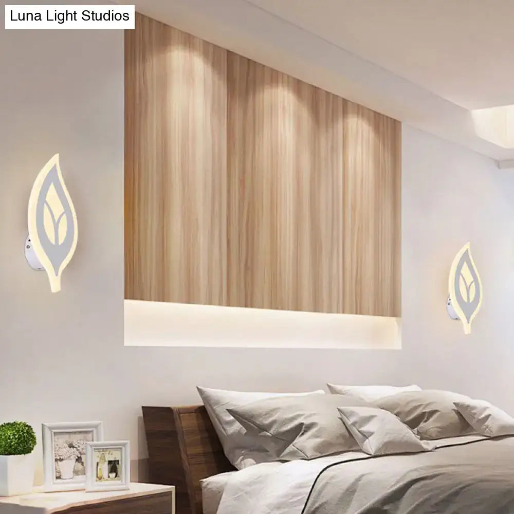 Black Leaf Wall Sconce