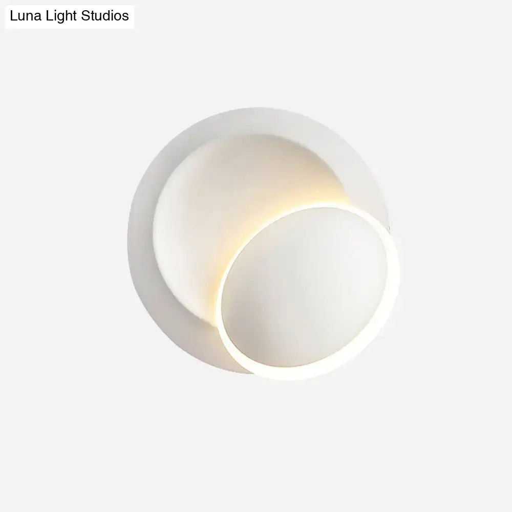 White Eclipse Wall Lamp