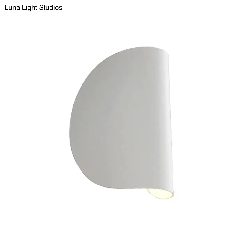 Gold Metal Compact Wall Sconce