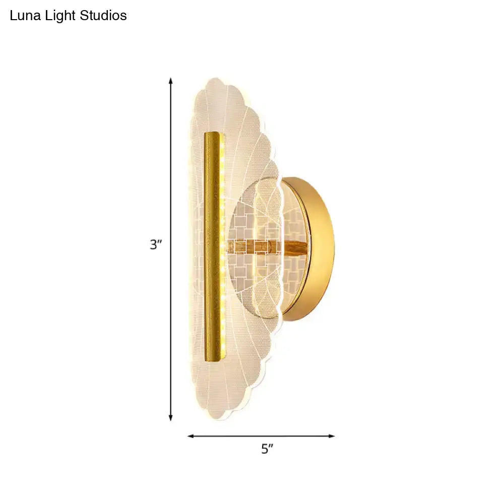 Gold Geometric Acrylic Wall Sconce