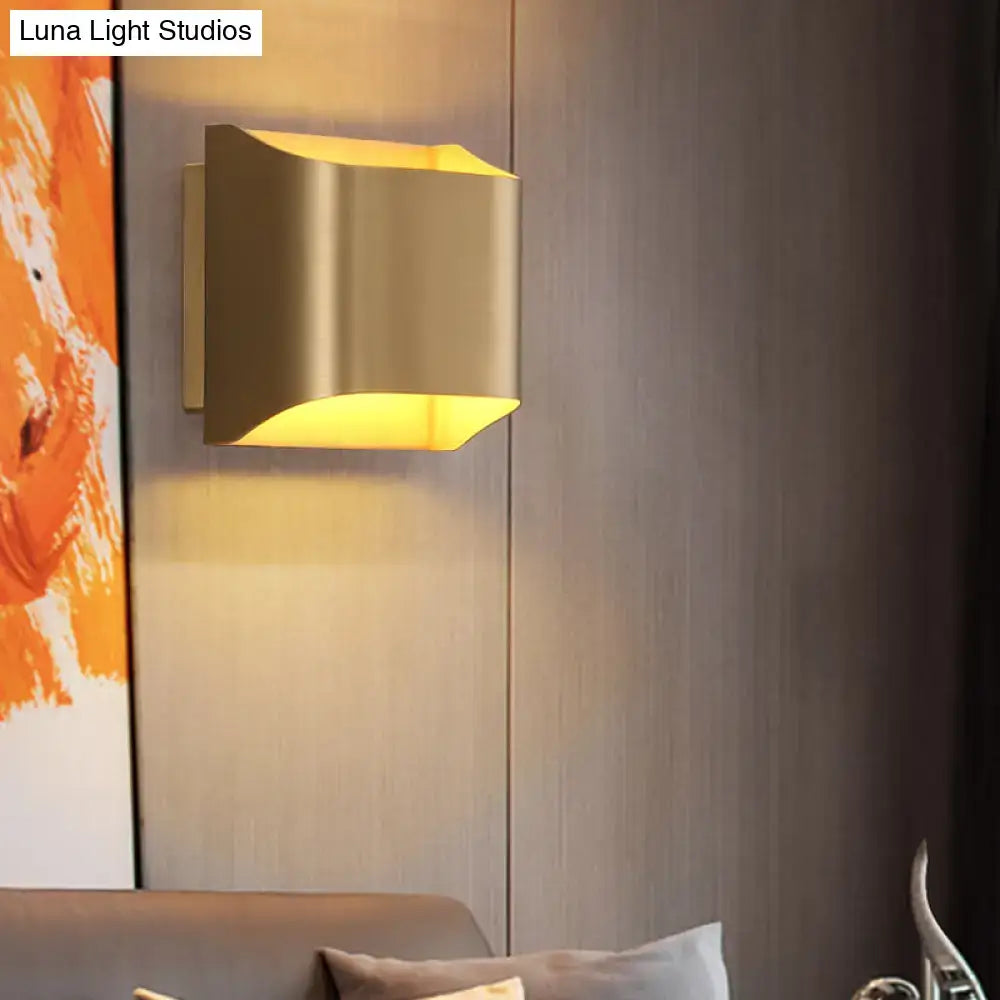 Gold Geometric G9 12-Inch Wall Sconce