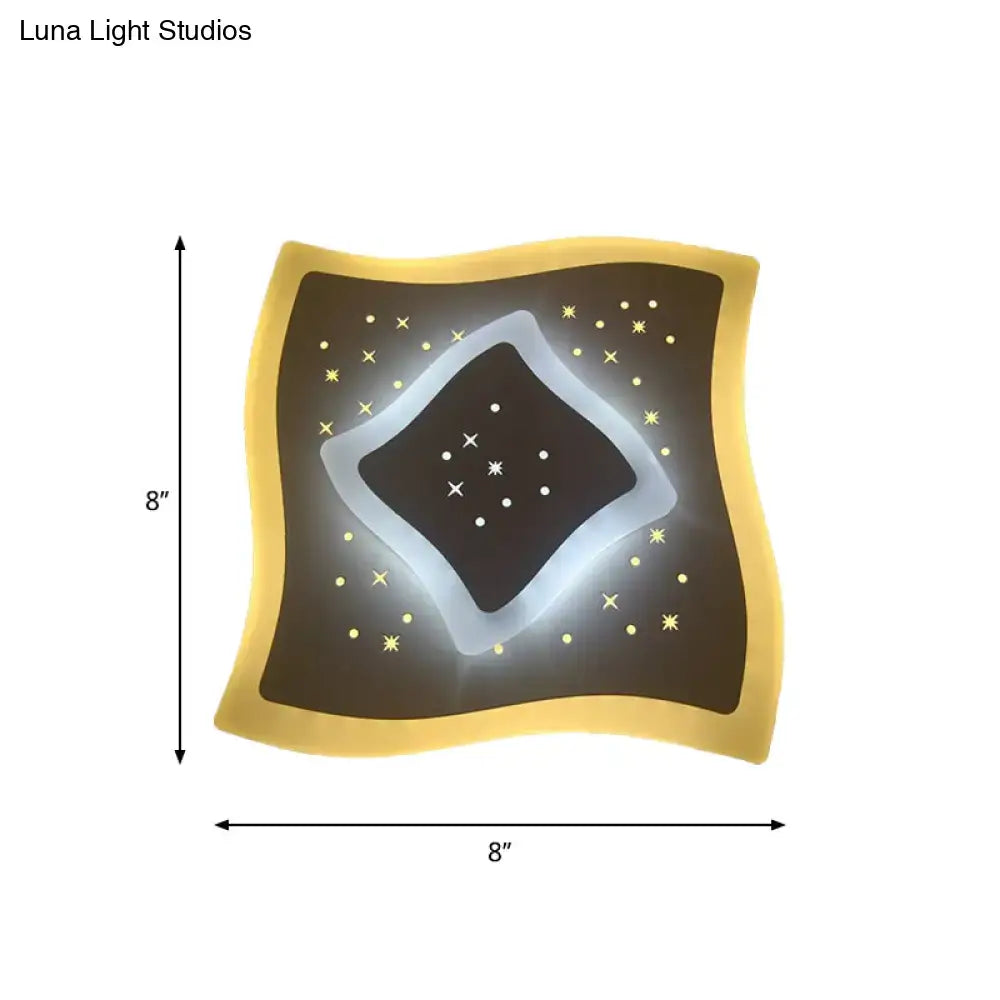 Gold Heart Pendant Wall Light