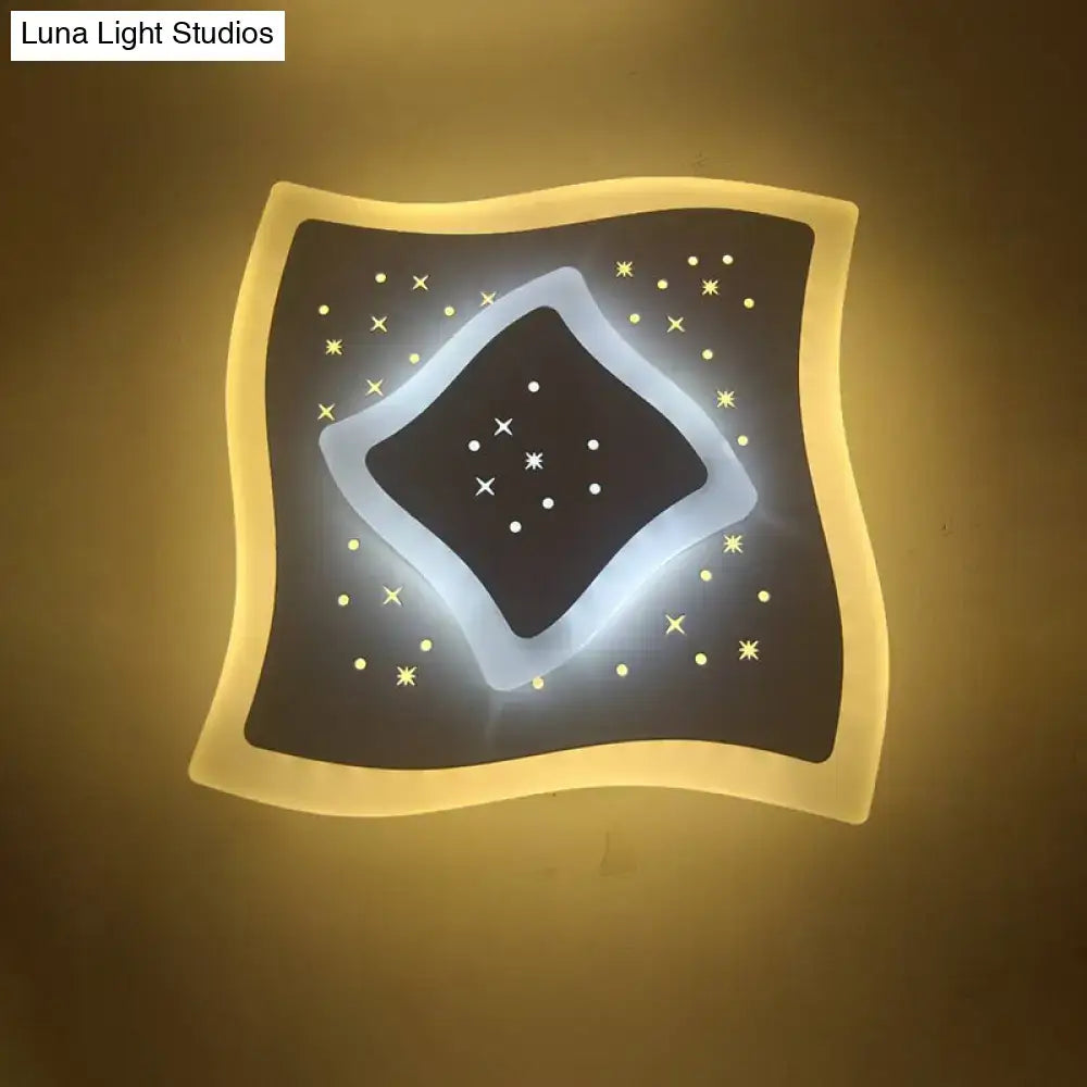 Gold Heart Pendant Wall Light