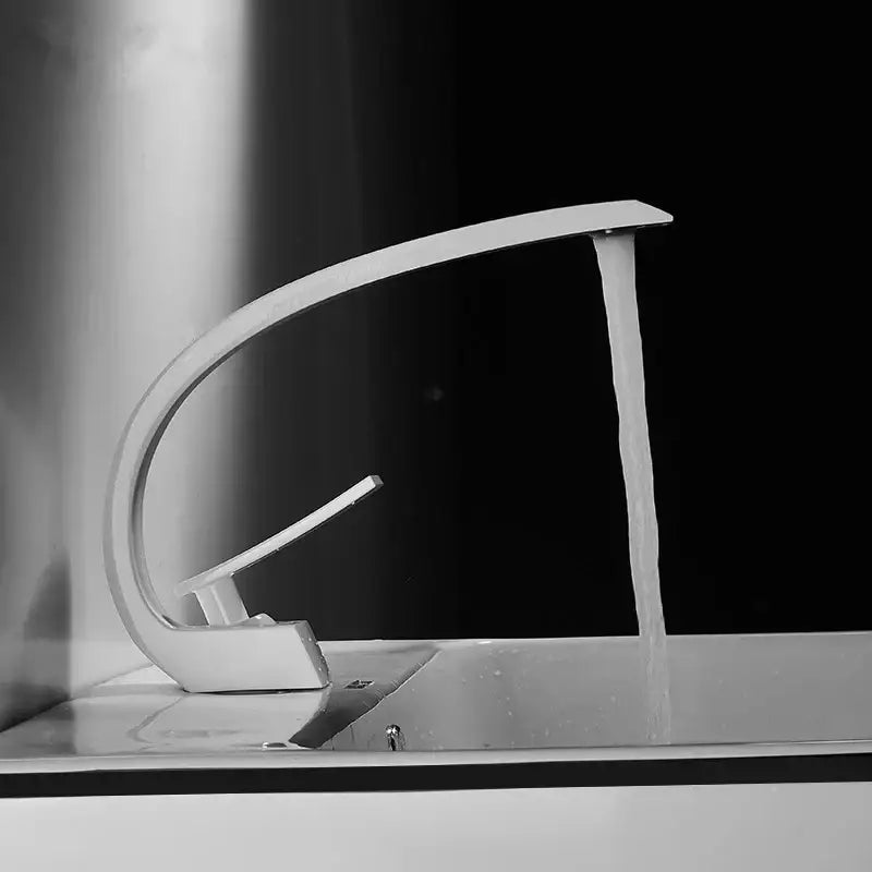 Black Gold Basin Faucet Single-Handle Design