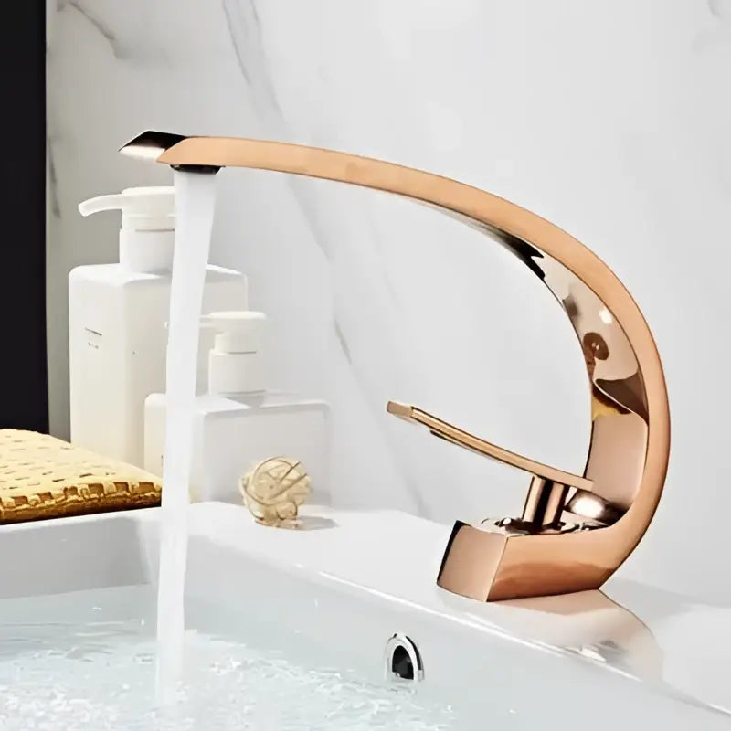 Black Gold Basin Faucet Single-Handle Design