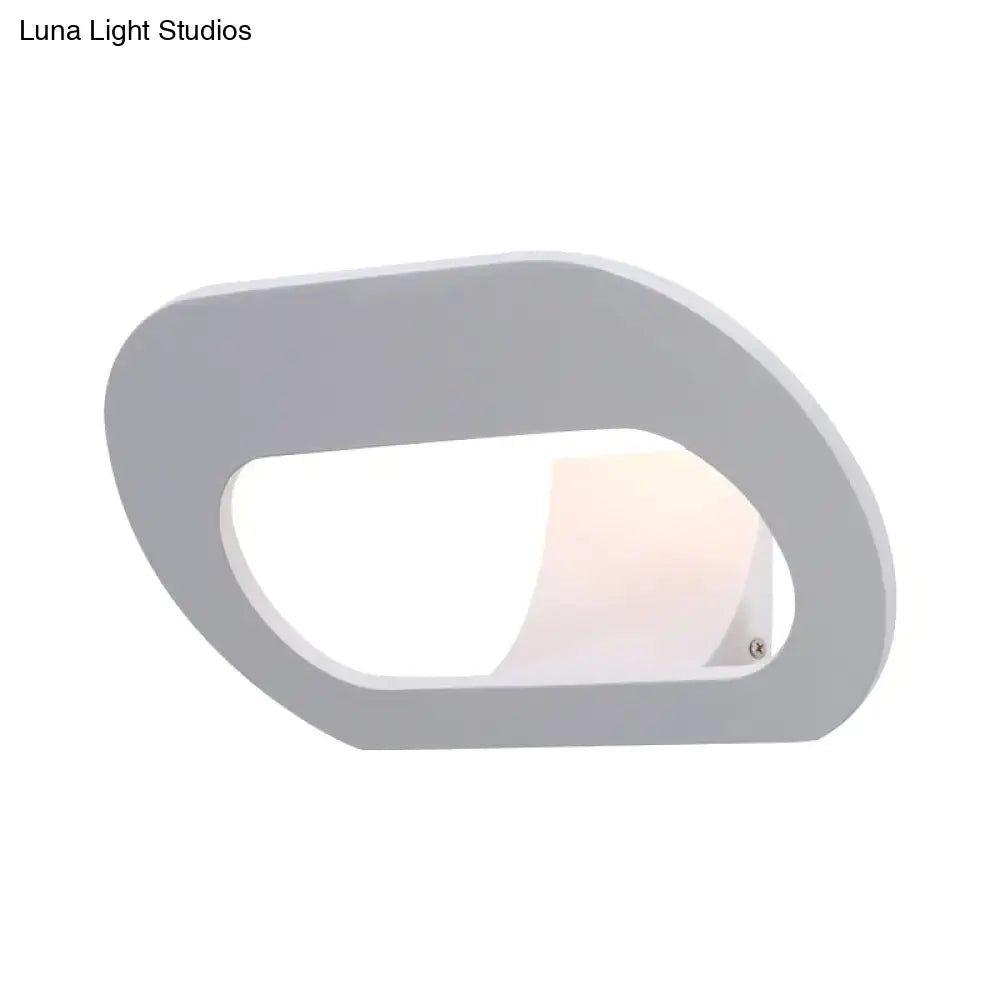 Black Oval Metal Reading-Nook Wall Lamp