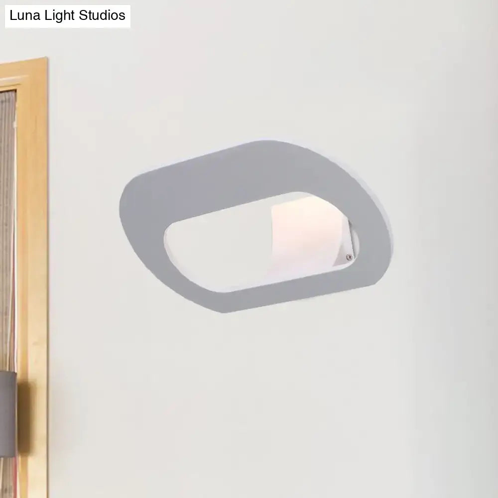 Black Oval Metal Reading-Nook Wall Lamp