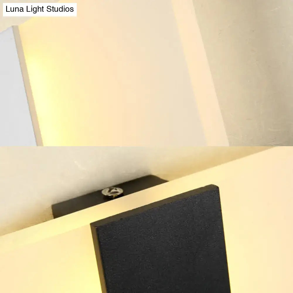 Metal Oval LED Sconce